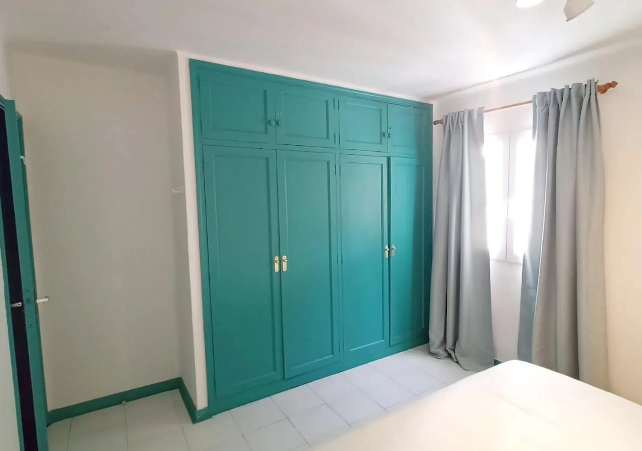 Calypso, Apartamento Completo Con Vistas Al Mar Y A La Piscina En Costa Teguise Apartment