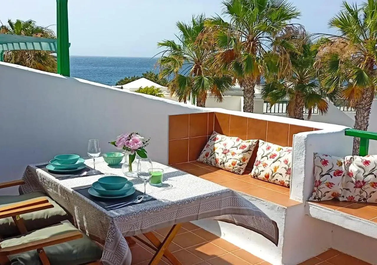 Calypso, Apartamento Completo Con Vistas Al Mar Y A La Piscina En Costa Teguise Apartment